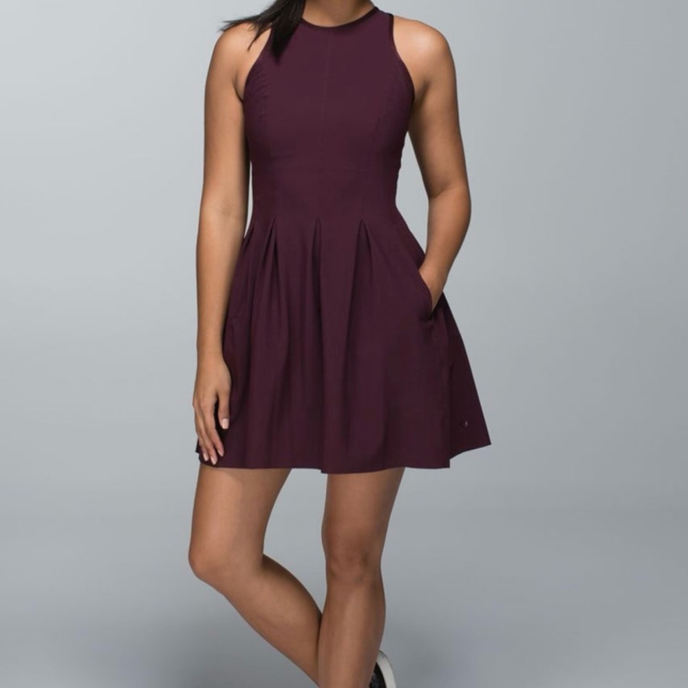 Elegant Sleeveless Burgundy Dress